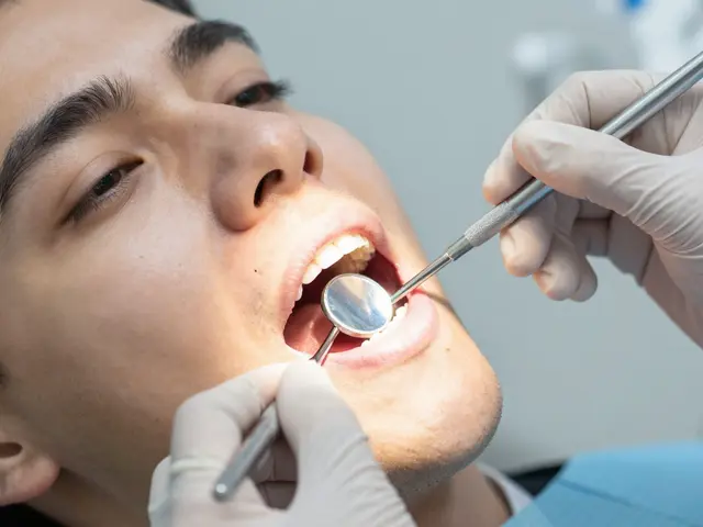 Jak dentální zrcátko pomáhá při léčení zubních chorob